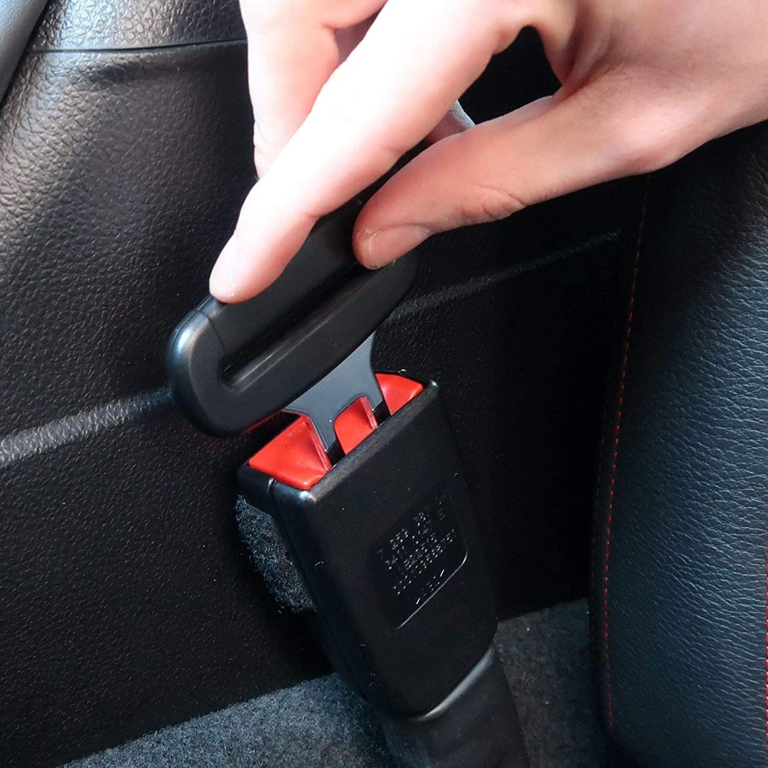 1 Pc Auto Gurtschloss  Silikon-Schutz-Universal-Automatik-Sicherheitsknopf-Kasten Scratch  Innentitel Zubehör (schwarz) : : Baby