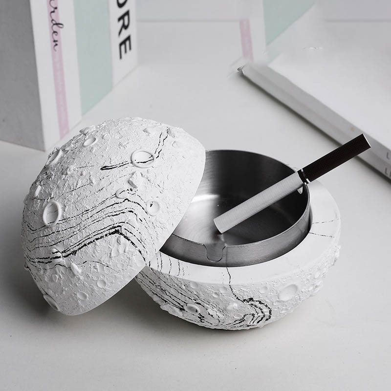 Designer Mond Aschenbecher mit Deckel Weiss